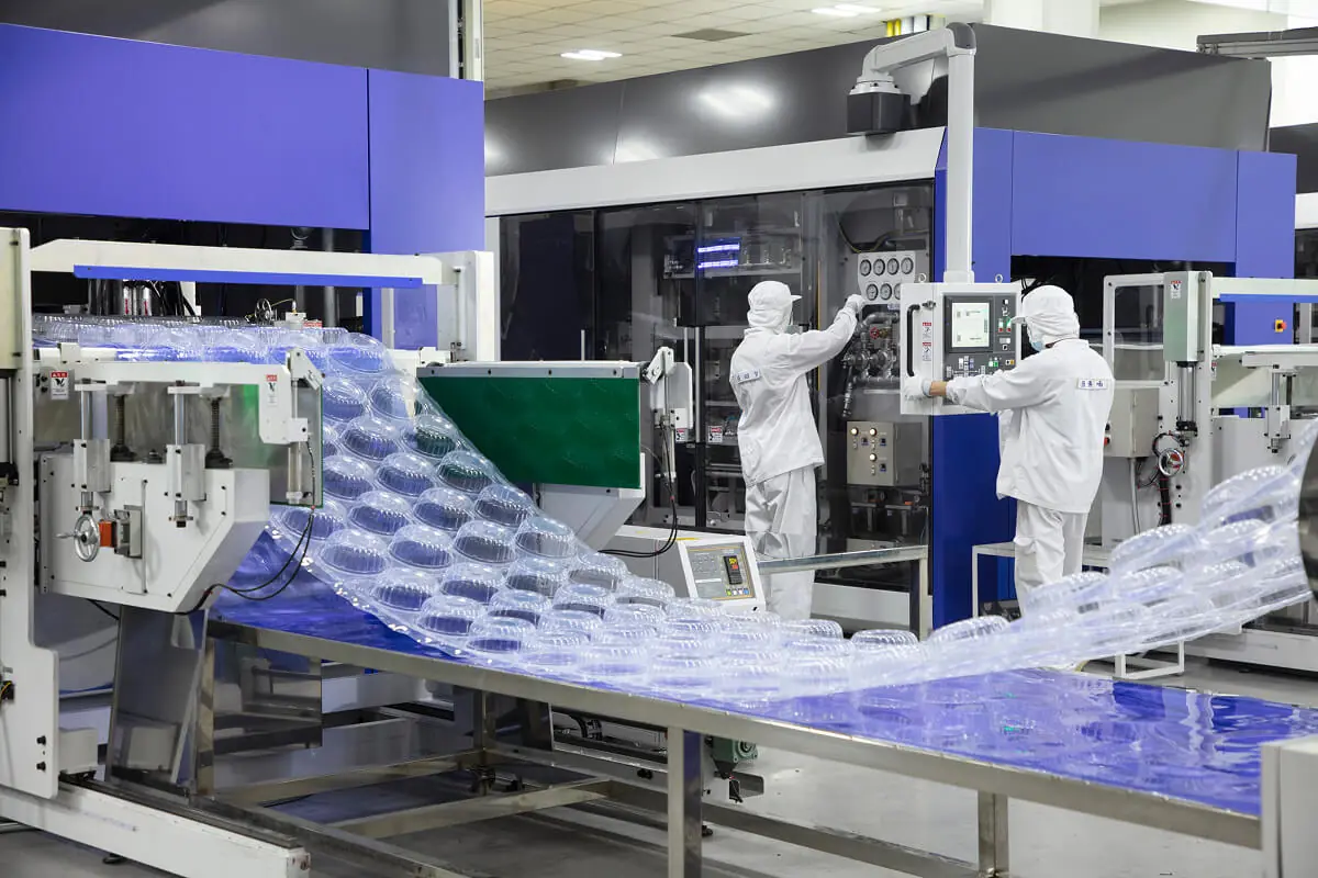 食品衛生法の容器包装規格基準に対応し、South Plastic(南部化成)が選ばれる理由となる、高度な品質管理と製造体制。