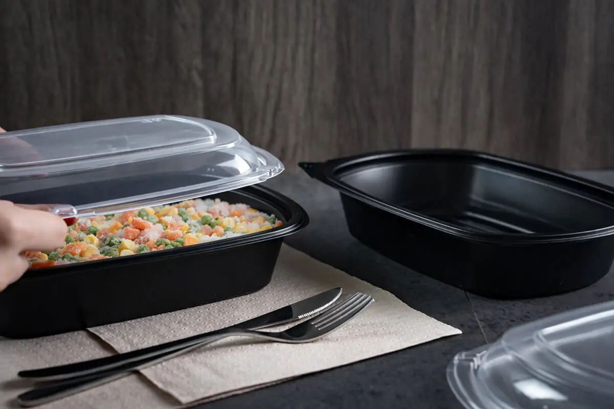 冷凍・再加熱の要件と安全性を備え、−20℃から120℃まで対応する冷凍・再加熱対応PP容器。